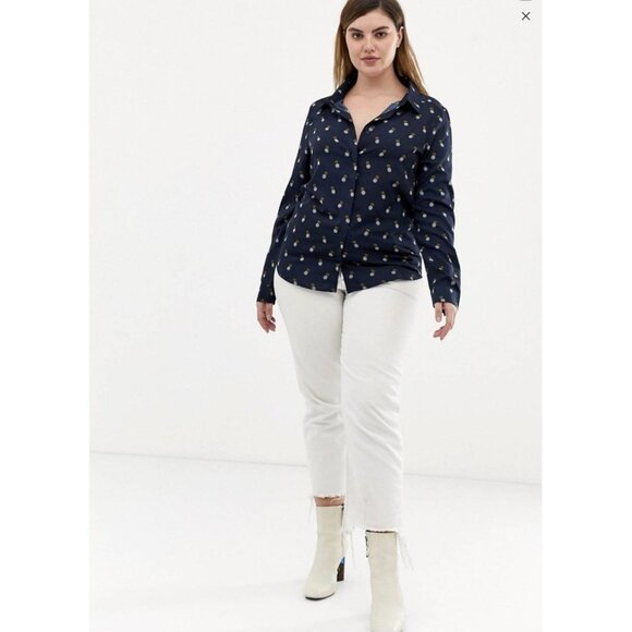 ASOS Brave Soul Pineapple-Print Button-Up Shirt in Navy - Picture 6 of 8